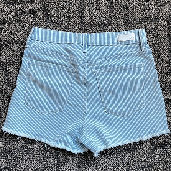 Abercrombie & Fitch Simone High Rise Short - Picture 3 of 3